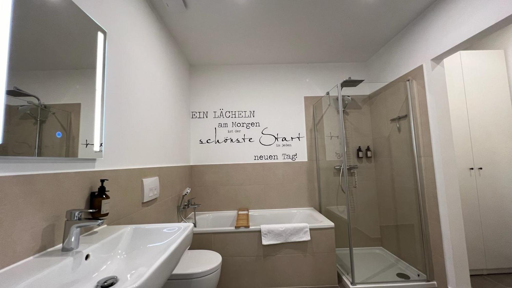 Neu! City-Loft-Apartment Im Goethe Palais I 5P I Lift I Parkplatz I Zentrum I Helios أوي المظهر الخارجي الصورة