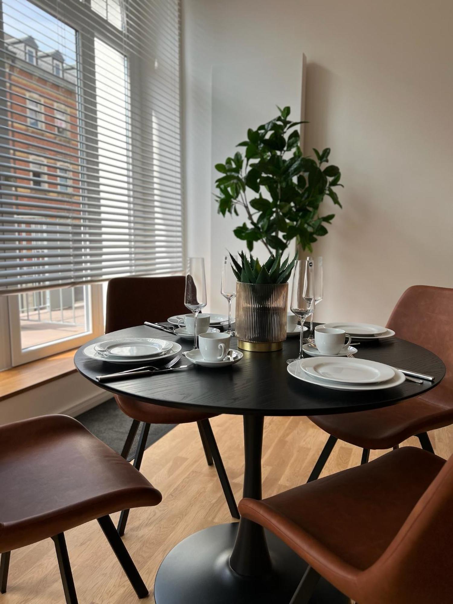 Neu! City-Loft-Apartment Im Goethe Palais I 5P I Lift I Parkplatz I Zentrum I Helios أوي المظهر الخارجي الصورة